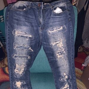 VIP Destroyed Jeans